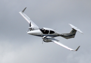 Cât vă costă ZBORUL la MARE cu UberJet