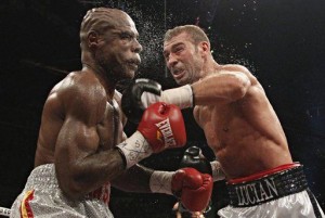 Lucian Bute îşi păstrează titlul de campion mondial! (VIDEO)