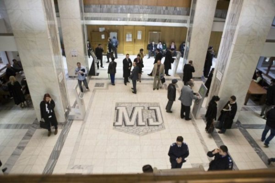"Dosarul de un milion de euro": Martorul protejat iese la rampă