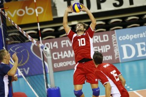 TUN pe piaţa TRANSFERURILOR/ Arcada a SEMNAT cu ridicătorul echipei naţionale