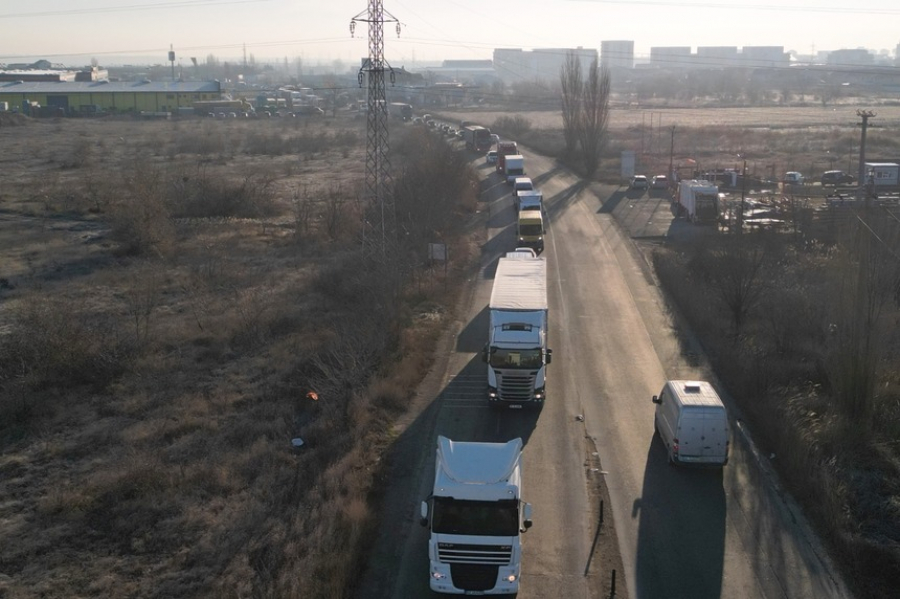 Proteste pe patru roți în aproape toată țara