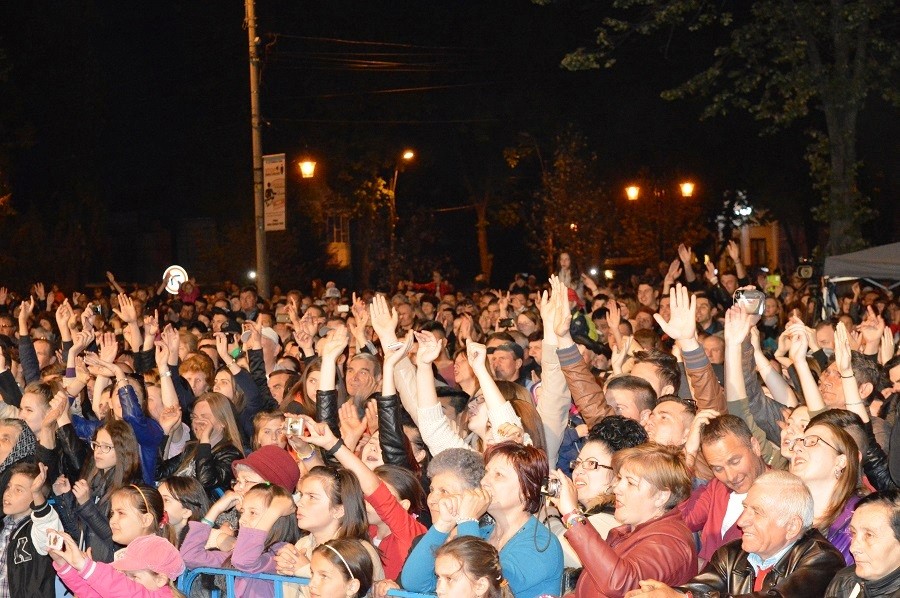 Spectacole, VIP-uri, diplome. Tecucenii s-au bucurat la Zilele Municipiului