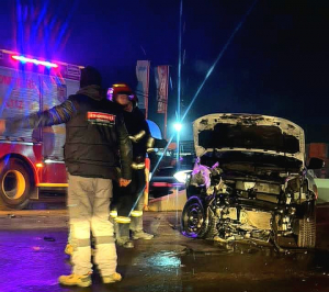 Grav accident rutier l&acirc;ngă Galați. Mașini spulberate &icirc;ntr-un sens giratoriu