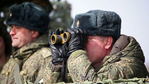 Trupele rusești mențin o prezență masivă la granița cu Ucraina