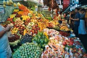 Otrava din piaţă/ Un sfert dintre fructe şi legume conţin pesticide