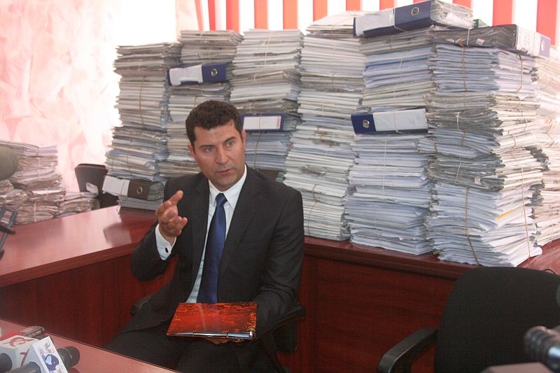 Apaterm anunţă "toleranţă zero faţă de datornici"/ 1500 de case, în executare silită