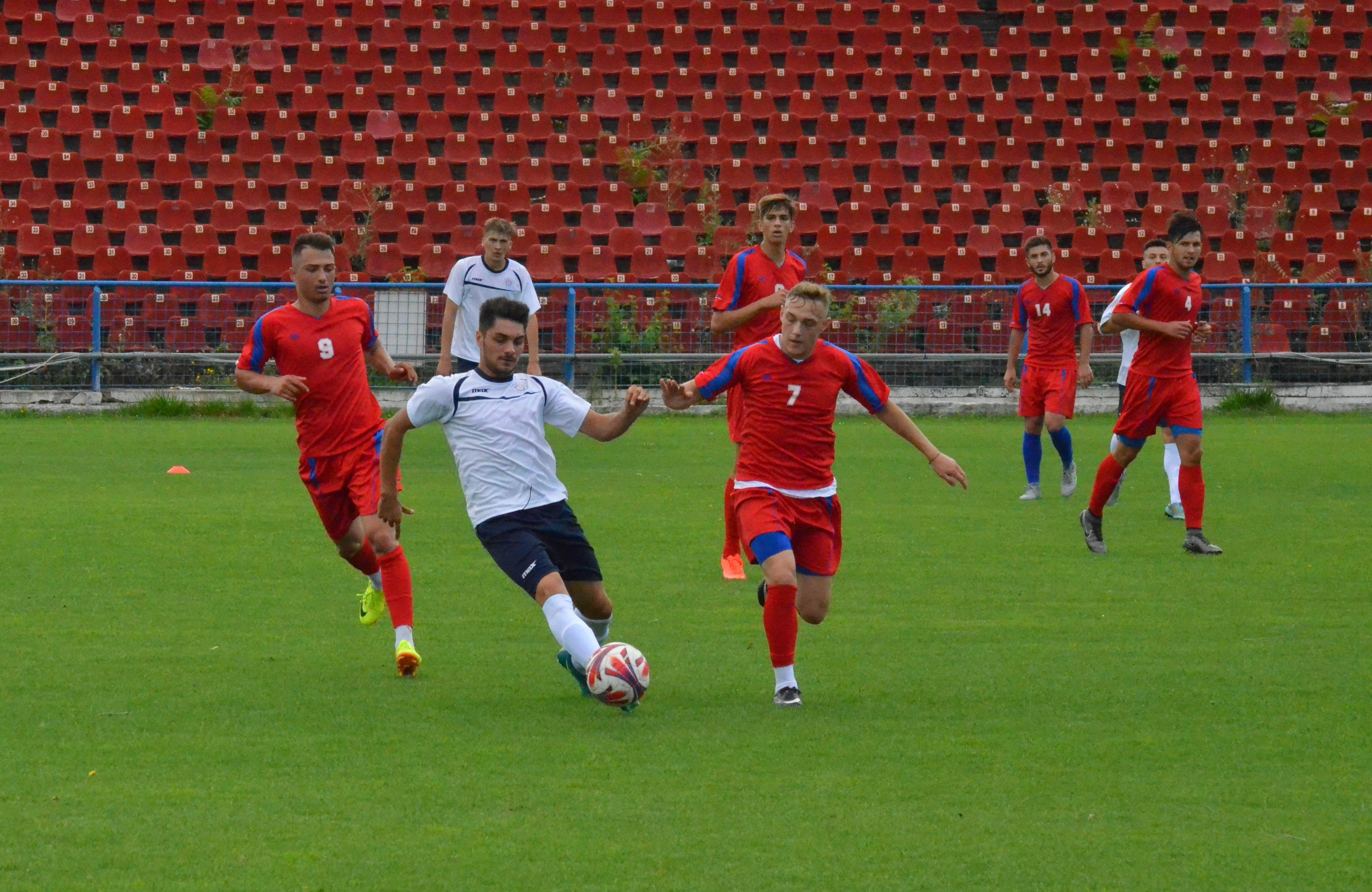 Oţelul joacă astăzi cu Steaua