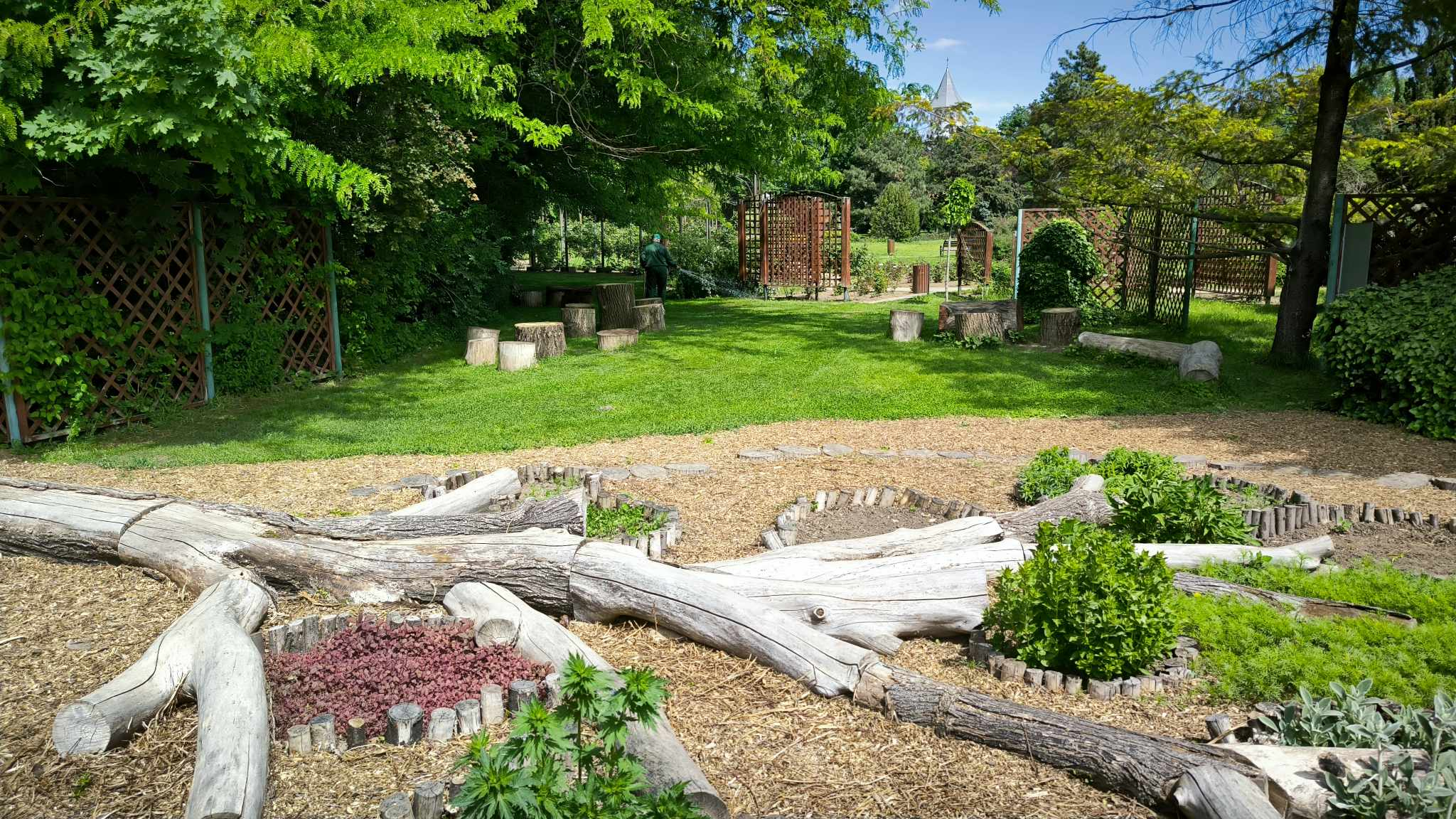 S-a redeschis Grădina Senzorială