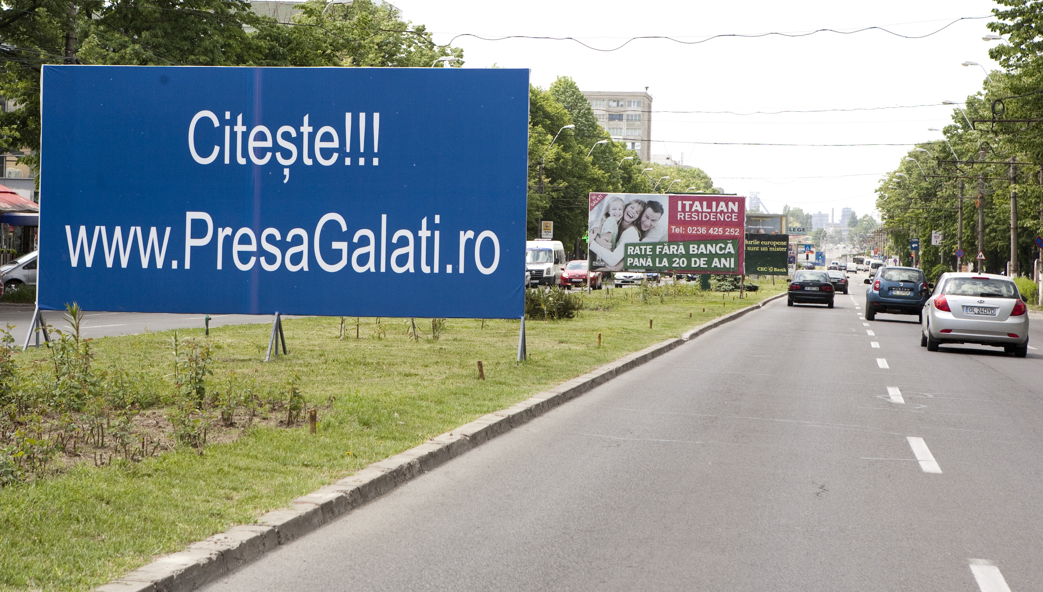 Somăm Primăria să răspundă: cât de legale sunt panourile publicitare din oraş?