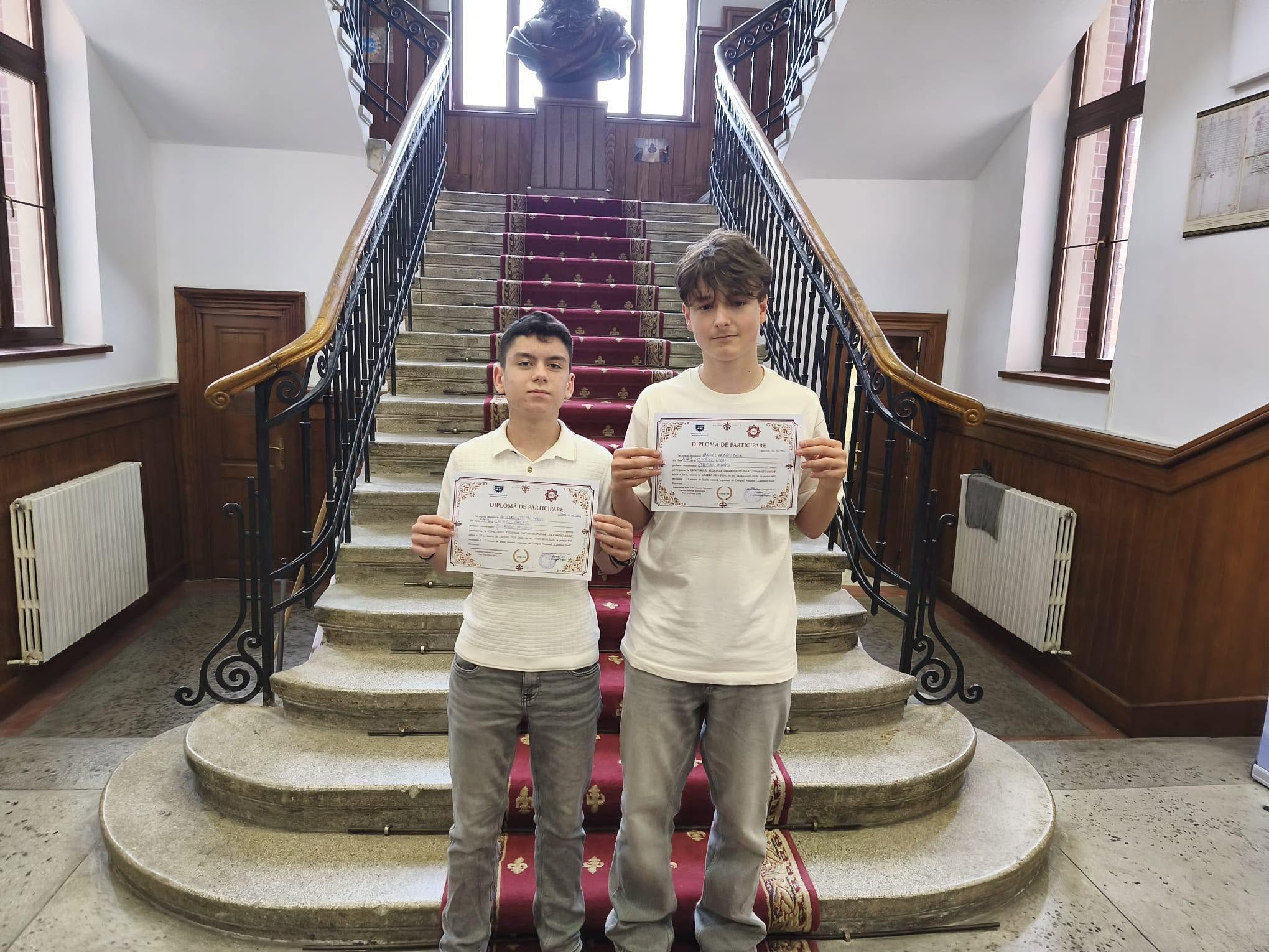 Doi elevi gălățeni, pe podiumul concursului „Grammaticarium”