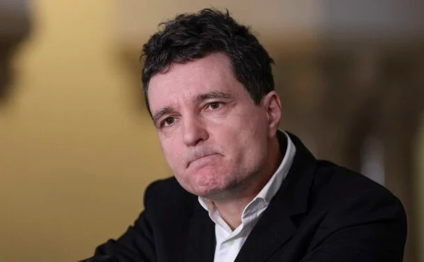 În aşteptarea soluţiei-surpriză