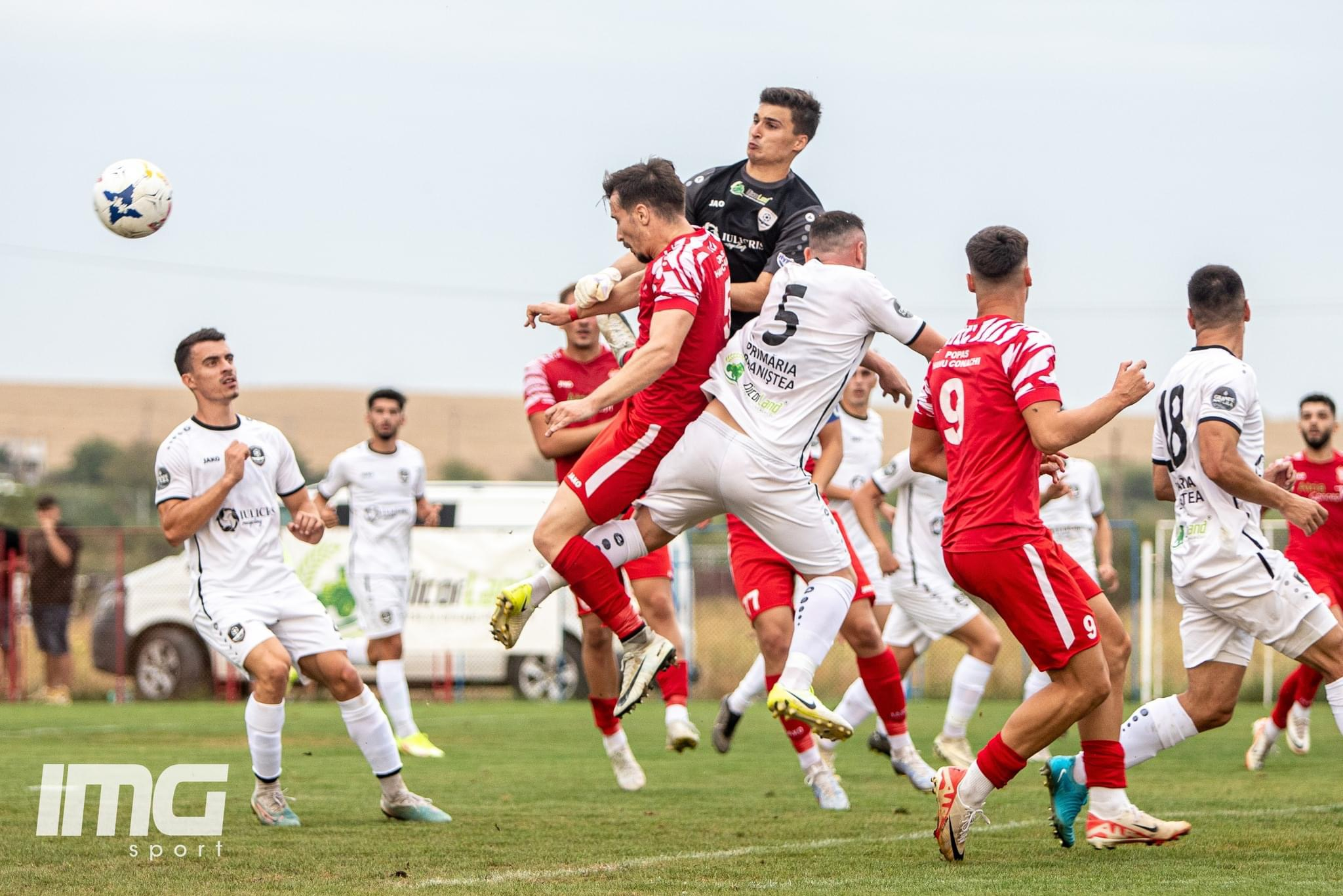 Meciuri in trei campionate pentru echipele gălățene