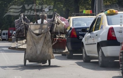 Milioane de euro şi scormonitorii în gunoaie