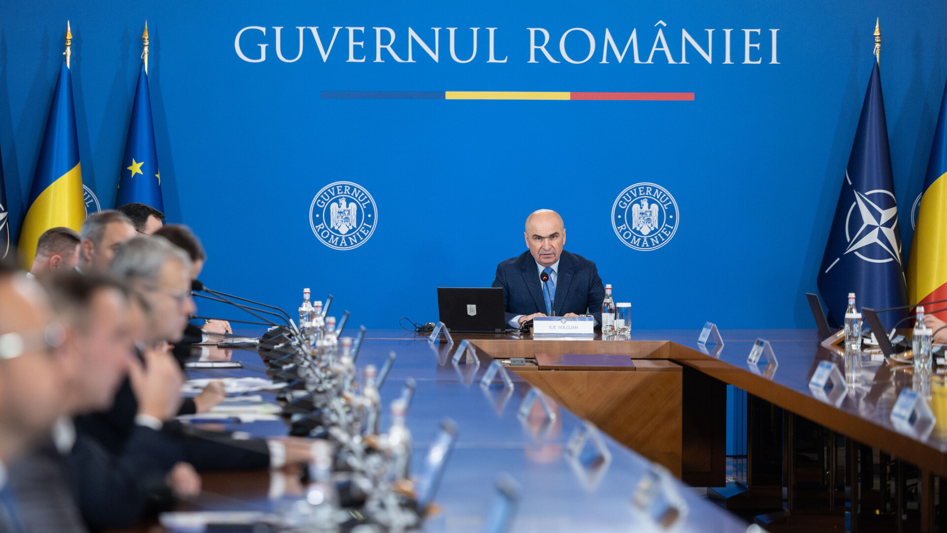 Sindicatele acuză un troc în coaliție pe majorarea salariului minim