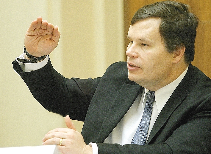 Franks, FMI: România nu trebuie să fie următoarea victimă a pieţelor