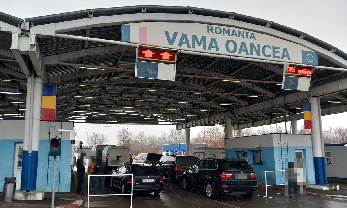 A încercat să treacă vama cu o mașină radiată din circulație