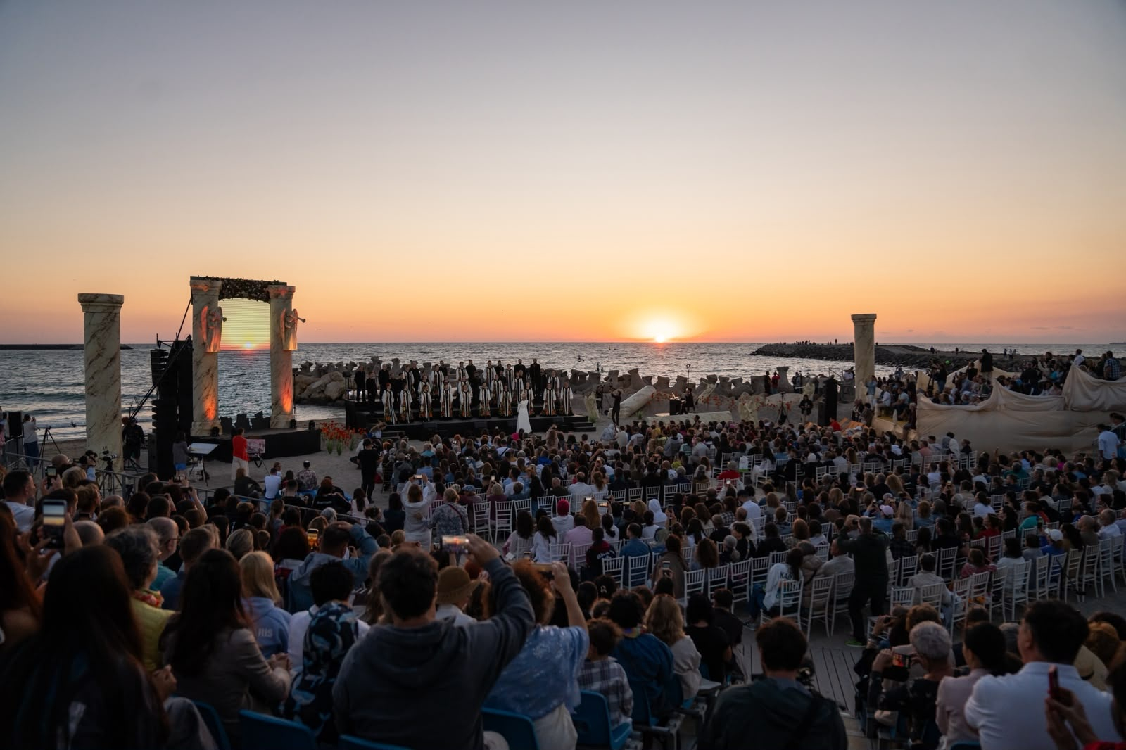 6.000 de spectatori, la concertul „Madrigal la Răsărit”