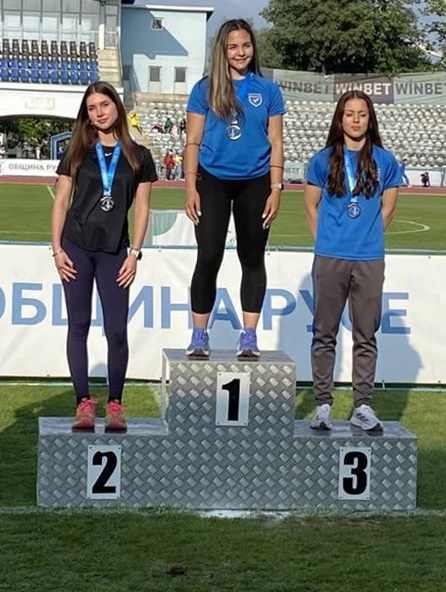 Medalie de argint obţinută în Bulgaria. Din sportul gălățean