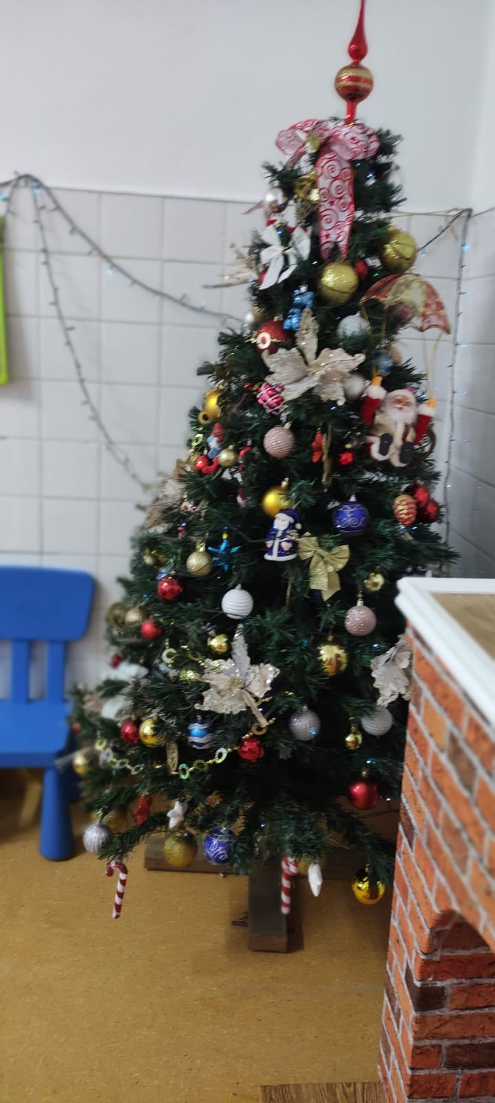 Moș Nicolae a ajuns la Spitalul de Pneumoftiziologie Galați