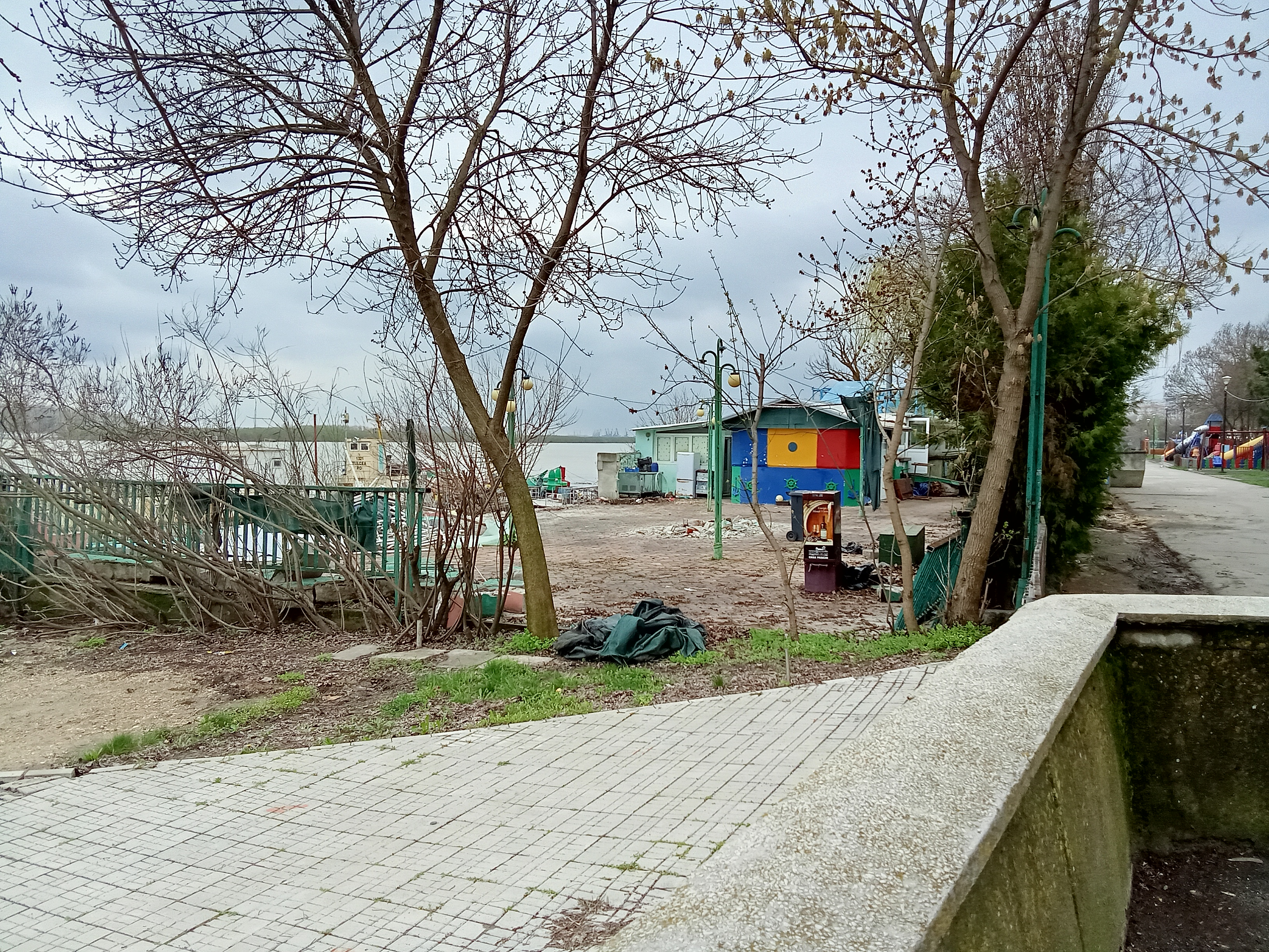 Încă o demolare pe Faleza Inferioară a Dunării