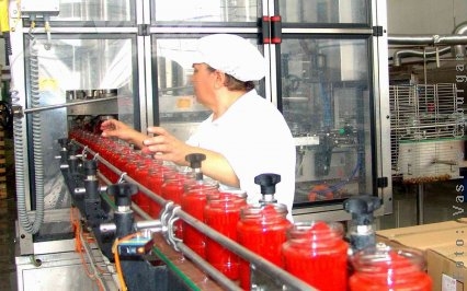 Criza a înjumătăţit conservele la ATFAB Tecuci