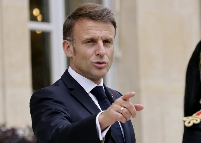 Macron, duel politic cu deputații radicali