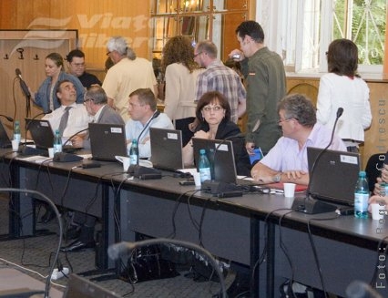 Un protest pentru transparenţa administraţiei locale  