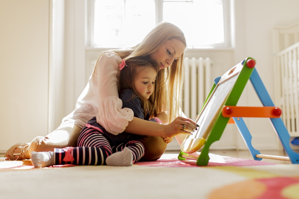 Activităţi în familie/ Copiii îşi dezvoltă anumite calităţi prin joc