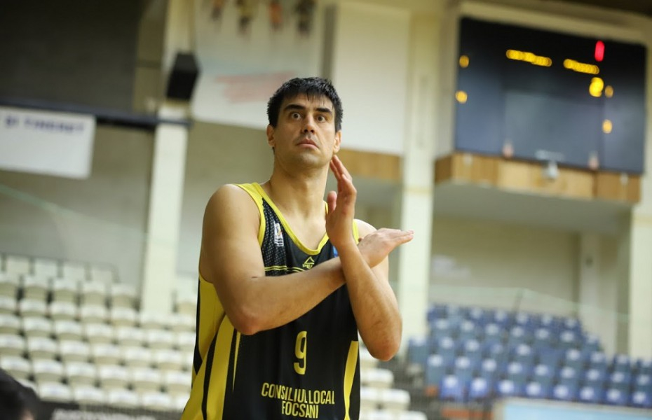 BASCHET. Despărțire de Galați