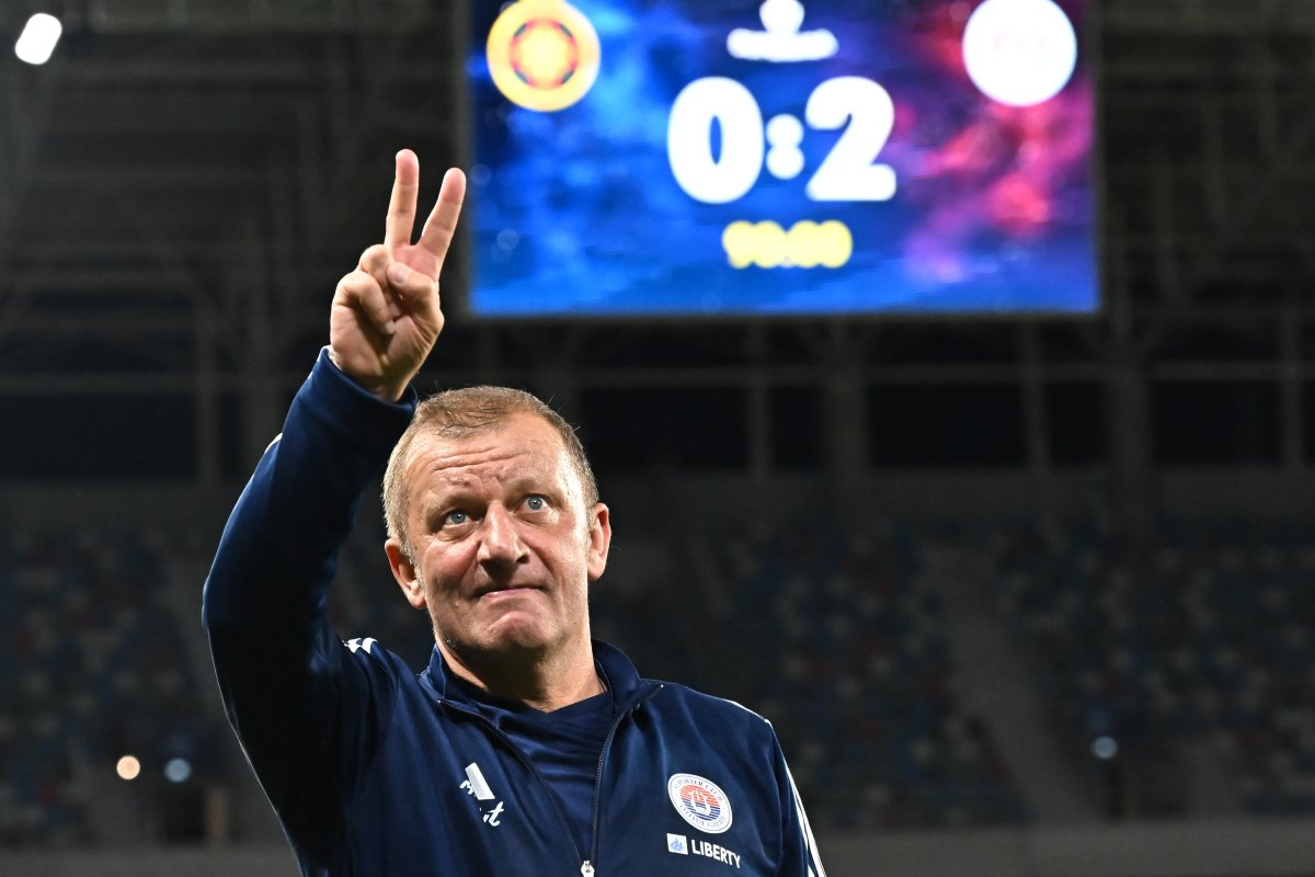 Ce a mai rămas din Oțelul lui Dorinel. Momentul reîntâlnirii cu echipa la care a performat