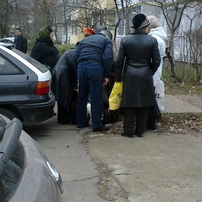 O gălăţeancă de 73 de ani a murit la ieşirea din secţia de votare