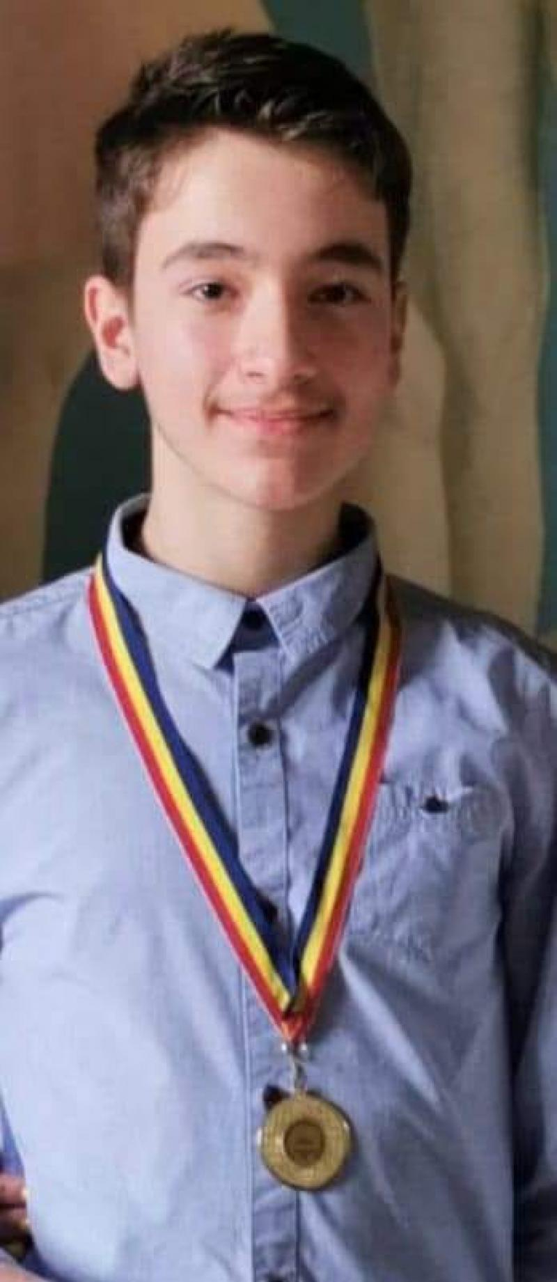 Rareş Andrei Neculau a câştigat argint la Balcaniada de Informatică