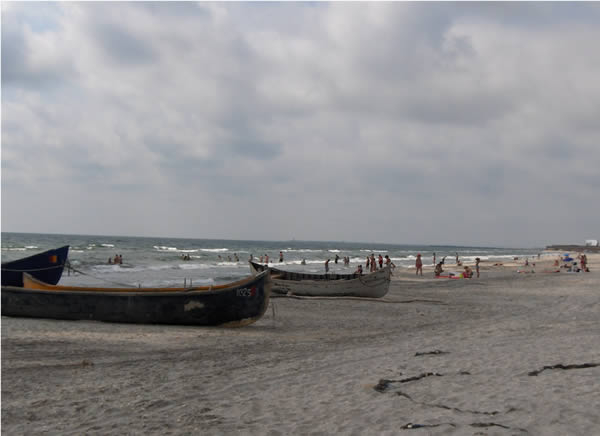 Apa plajelor Vadu și Corbu este conformă