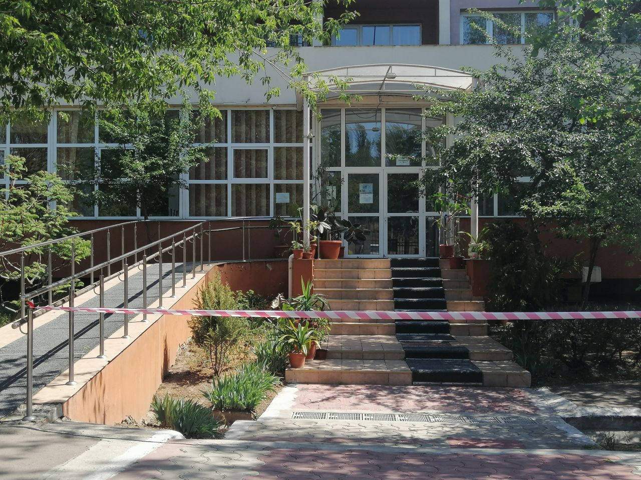 La Galați, încă trei decese şi cinci cazuri noi