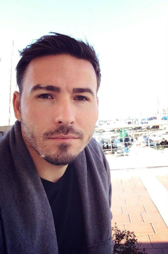 Cum ajunge o femeie serioasă în paginile tabloidelor