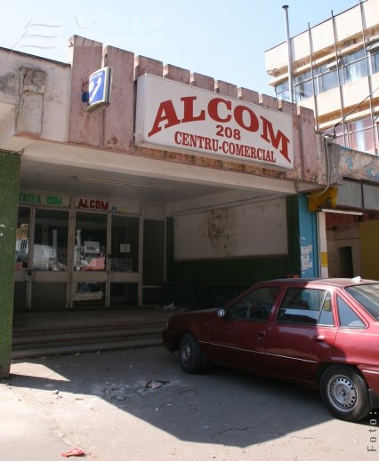 „Liberalii nu se opun dezvoltării unui lanţ Carrefour!”