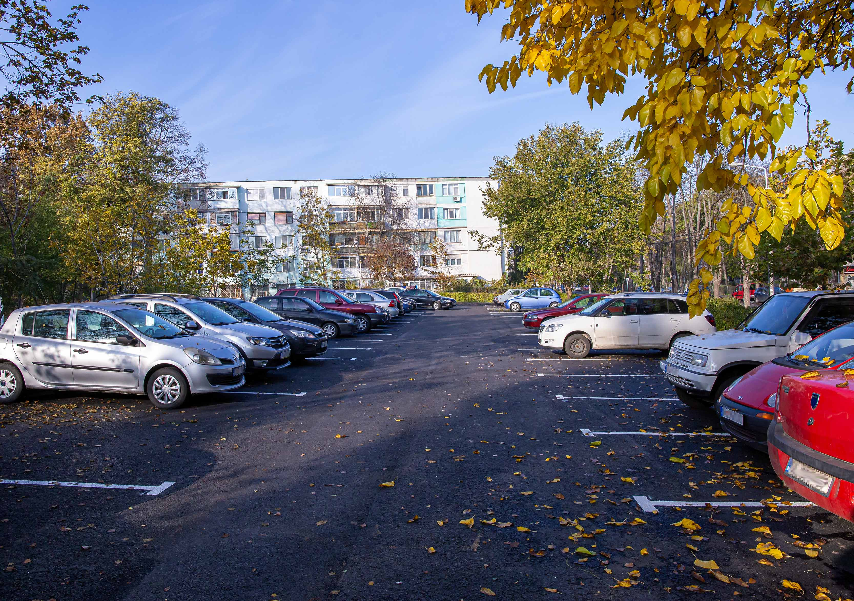 Primăria, nerăbdătoare să încaseze bani pentru locurile de parcare