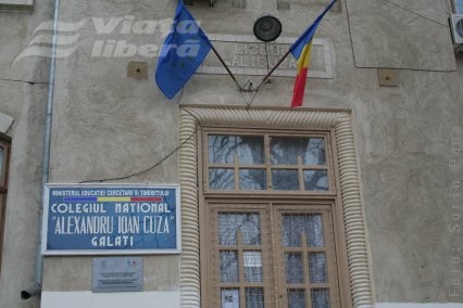 Coadă pentru clasa I, la Colegiul „Cuza”
