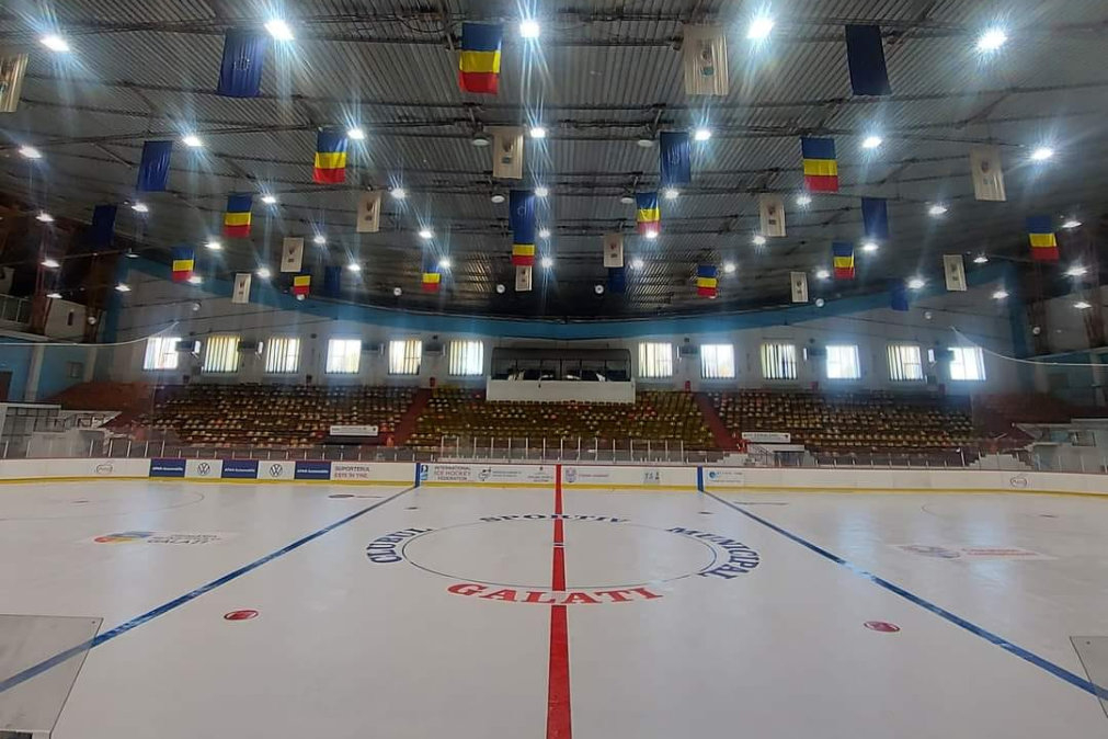 Viitorii hocheiști de la Dunărea Galați, în așteptarea gheții...