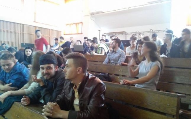 STUDENŢII din Galaţi CONTINUĂ acţiunile de PROTEST