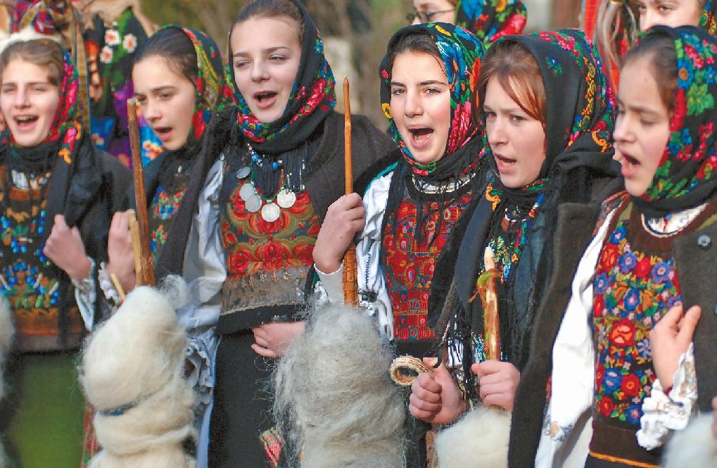 Vezi cum reuşeau să se mărite fetele între Sfântul Andrei şi Sfântul Nicolae