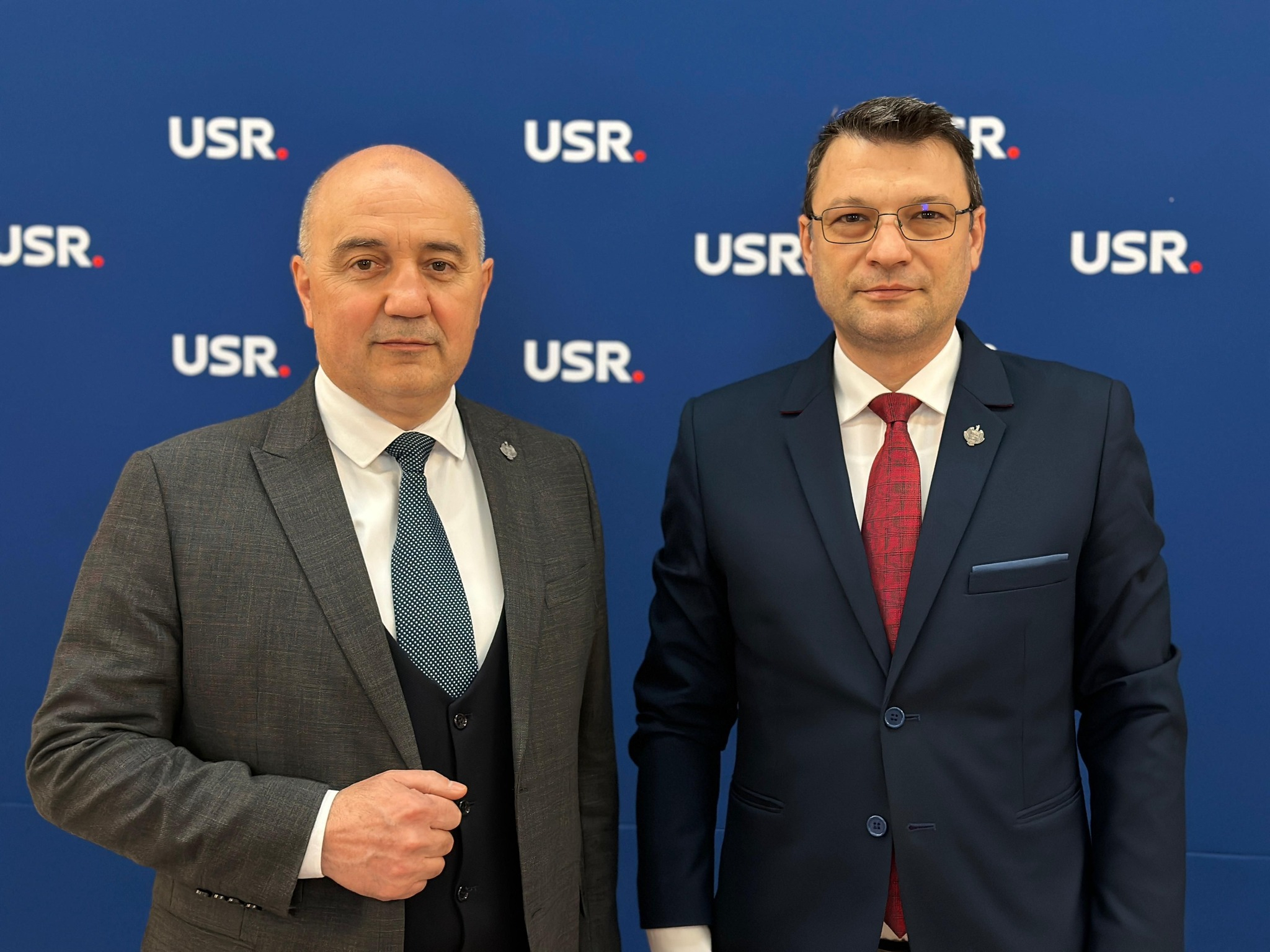 Demisii, tensiuni, alegeri şi discreţie politică la USR Galaţi. Lideri vechi, (re)confirmaţi