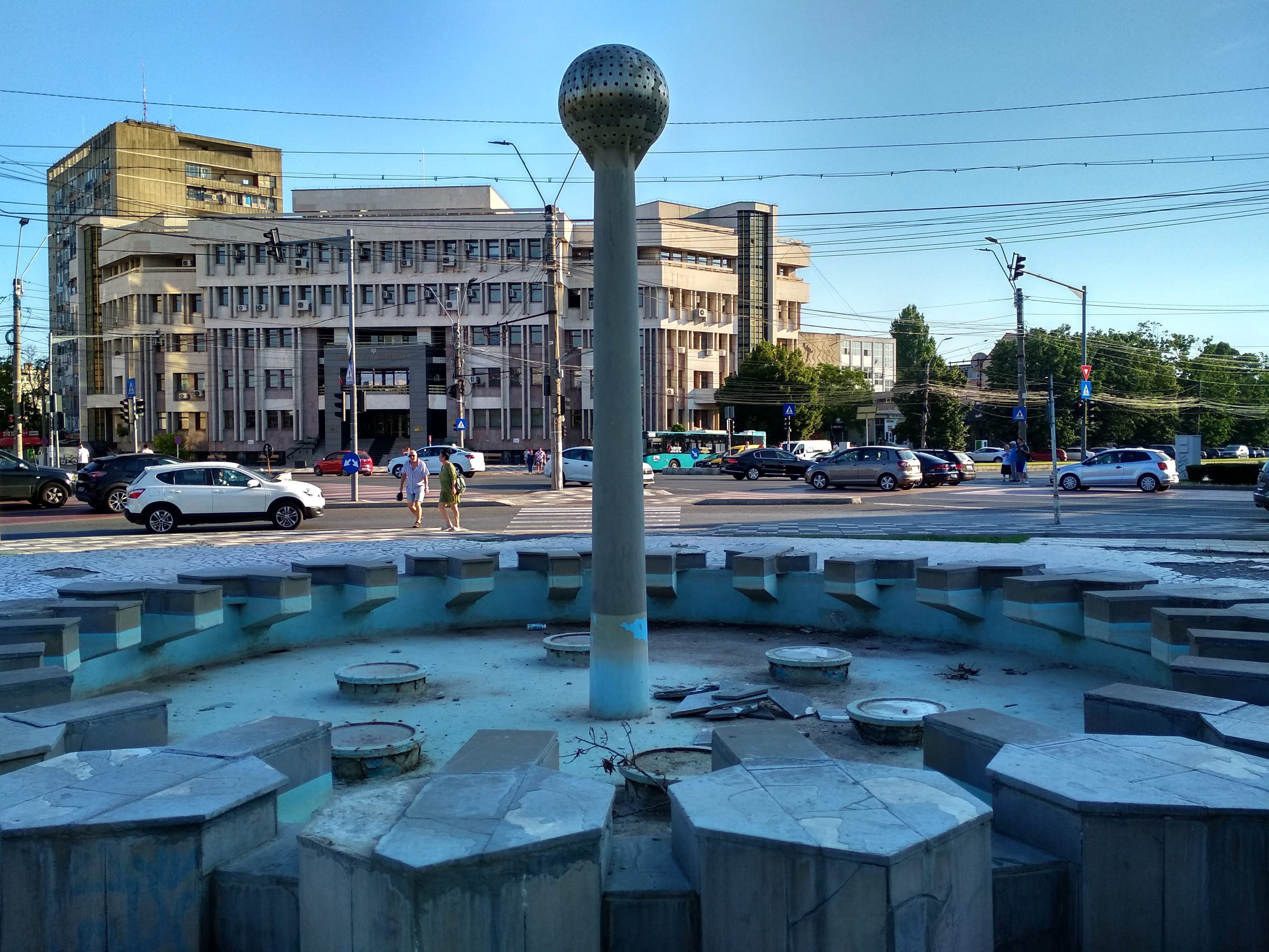 Păpădie-măciulie...