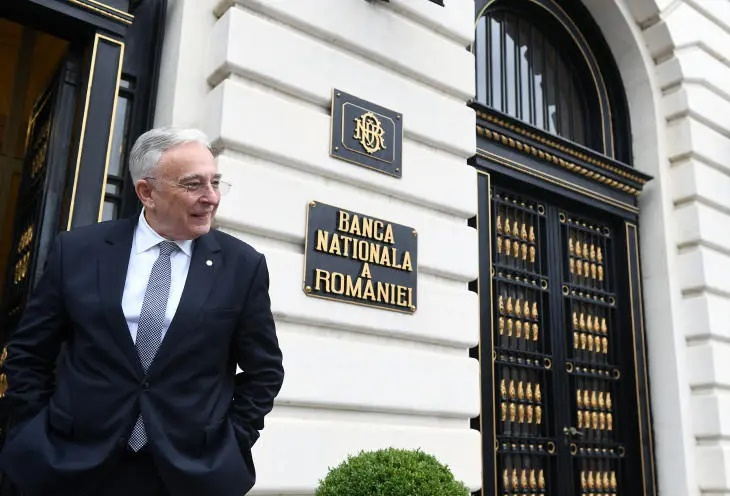 Euro a încheiat săptămâna în creştere