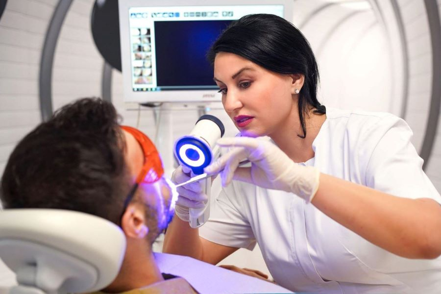 Clinici dentare de succes în era digitală -  Interviu cu Dr. Petronela Luca, Președinte Unident Group