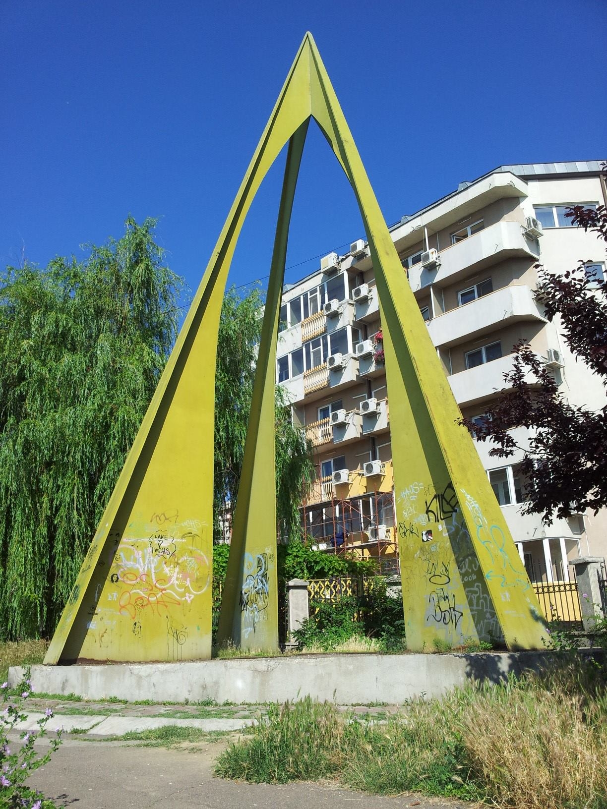 Campanie VL "Monumentele Galaţiului": Lucrările lui Ingo Glass - umbrite de neglijenţa edililor