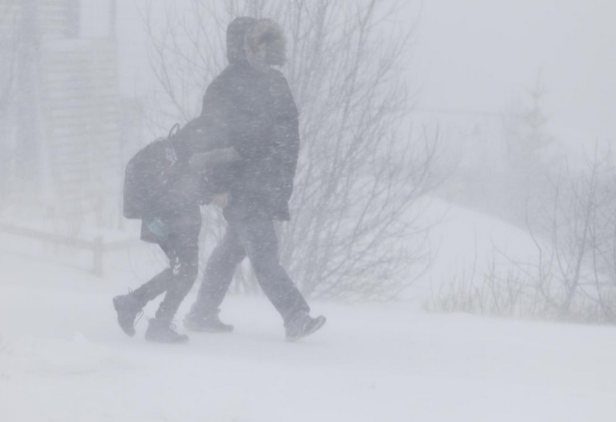 14 şcoli din judeţul Galaţi, închise din cauza viscolului