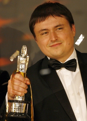 Luni vă puteţi întâlni cu Cristian Mungiu şi cu cel mai recent film al său, "După dealuri"