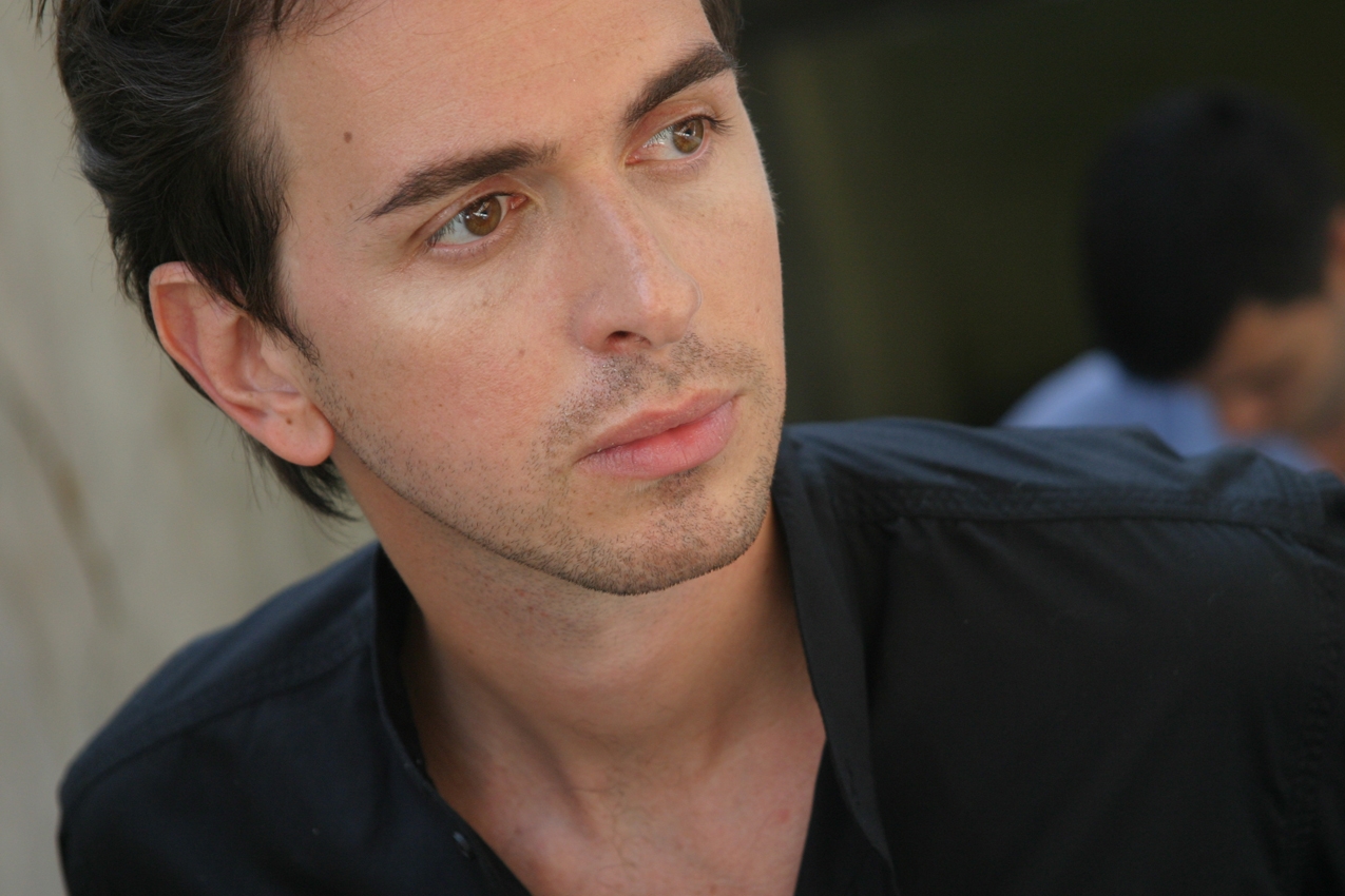 Cei mai în vogă artişti români vin la Galaţi, în cadrul turneului Mix Music Evo