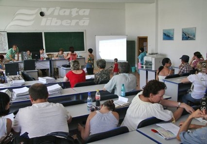 Fericiţii câştigători ai unor slujbe prost plătite